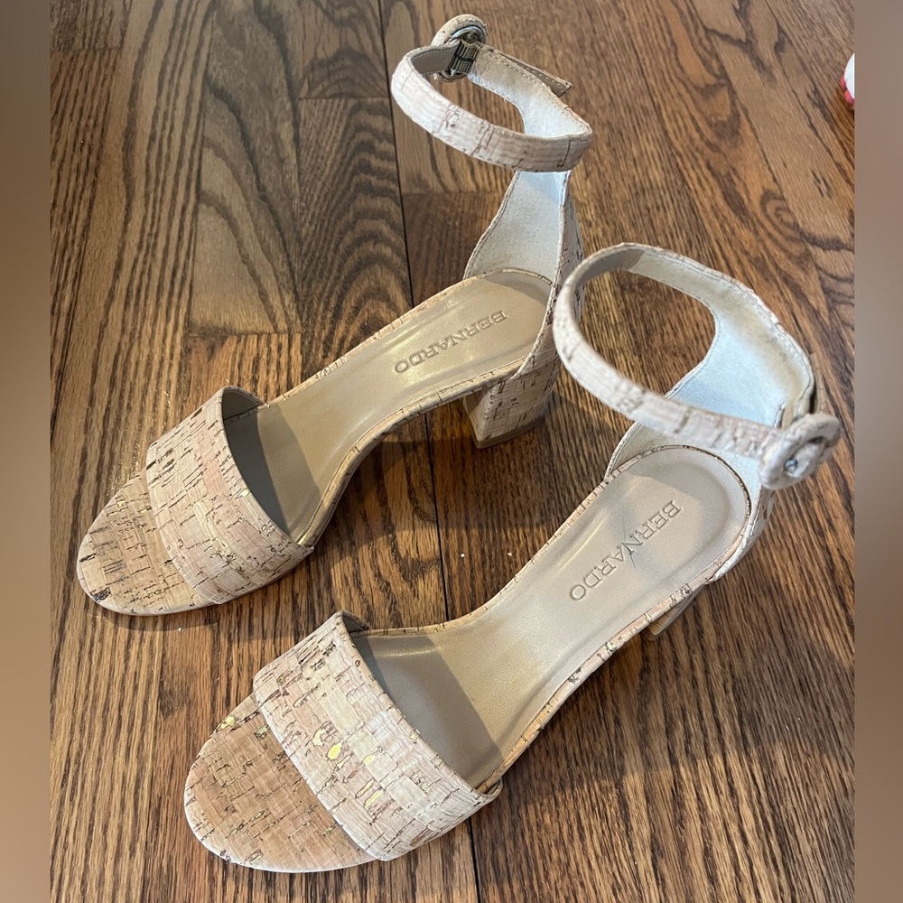 Bernardo Cork Heels women 6.5